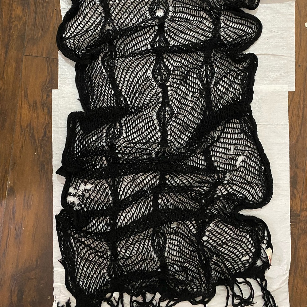 BCBGMAXAZRIA SCARF WORN RARE - Picture 2 of 4